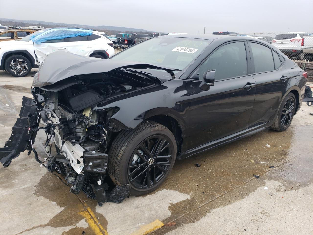 2025 TOYOTA CAMRY XSE