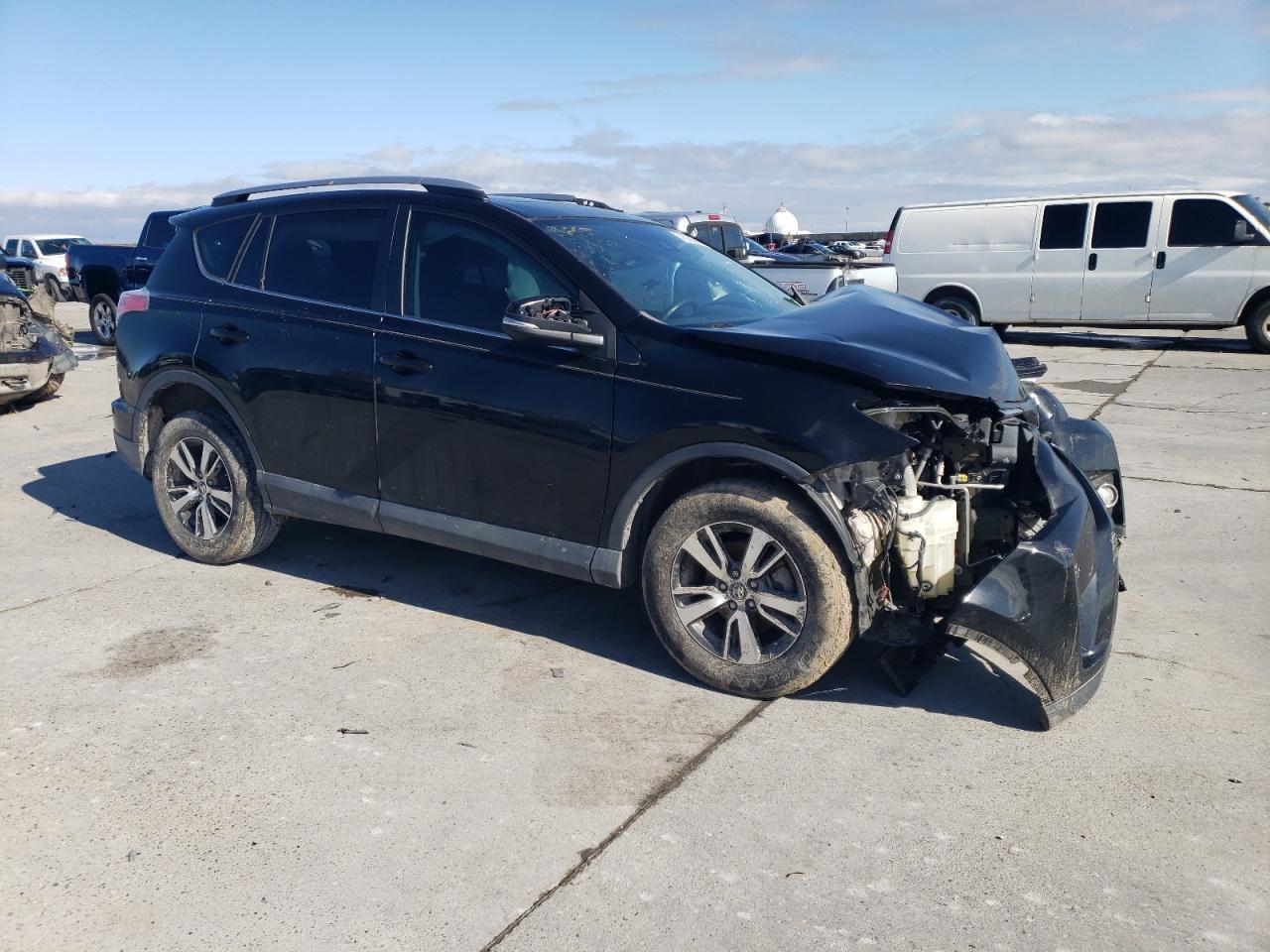 2017 TOYOTA RAV4 XLE - Фото 4