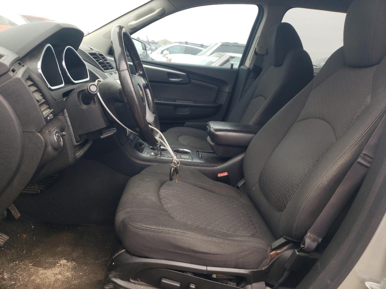 2011 CHEVROLET TRAVERSE L - Фото 7