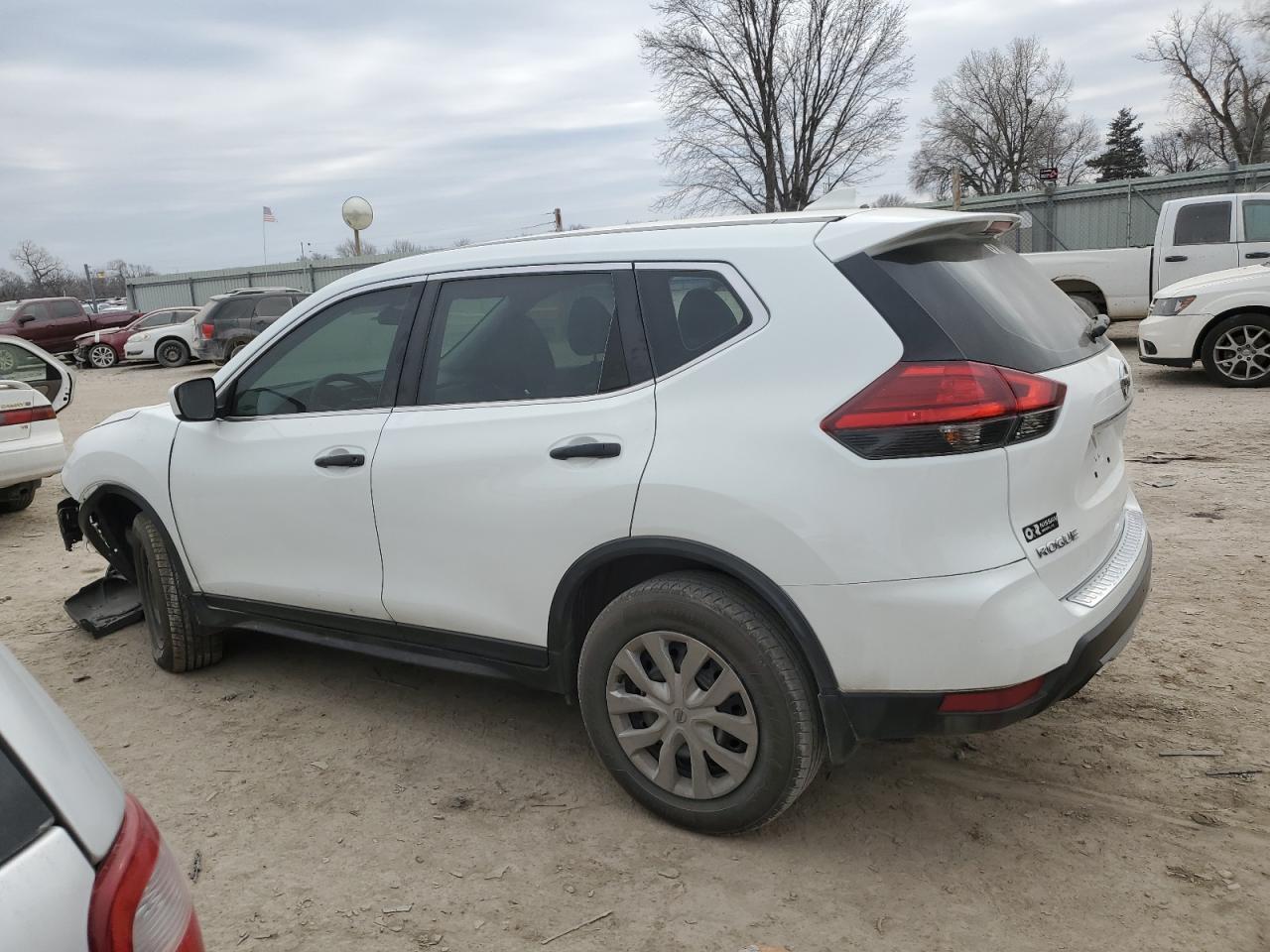 2017 NISSAN ROGUE S - Фото 2