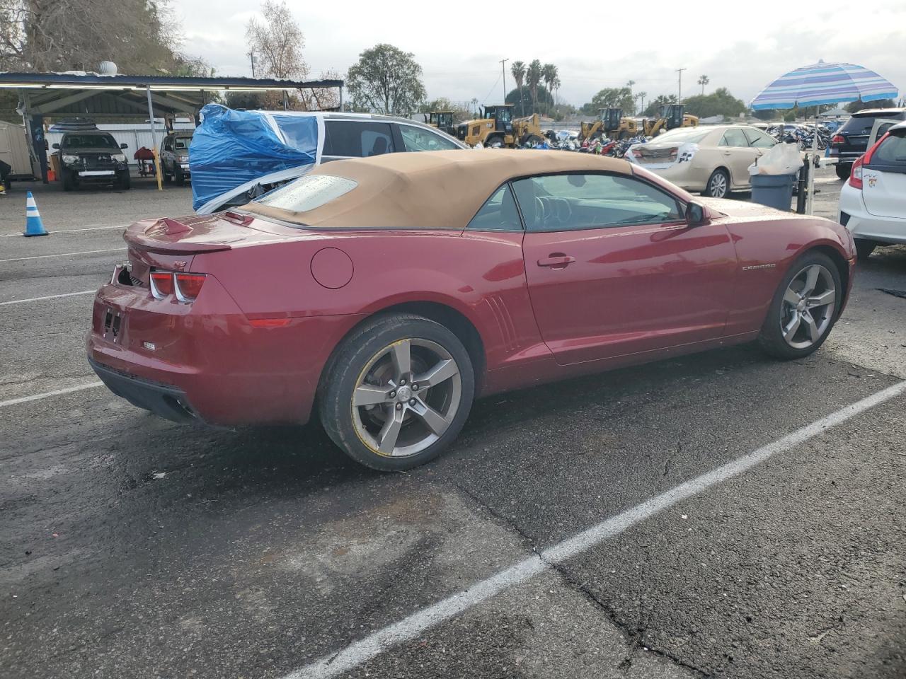 2011 CHEVROLET CAMARO LT - Image 3