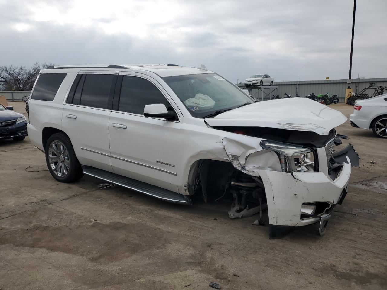 2016 GMC YUKON DENA - Фото 4