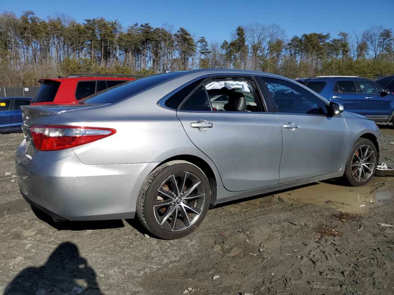 2016 TOYOTA CAMRY LE - Image 3