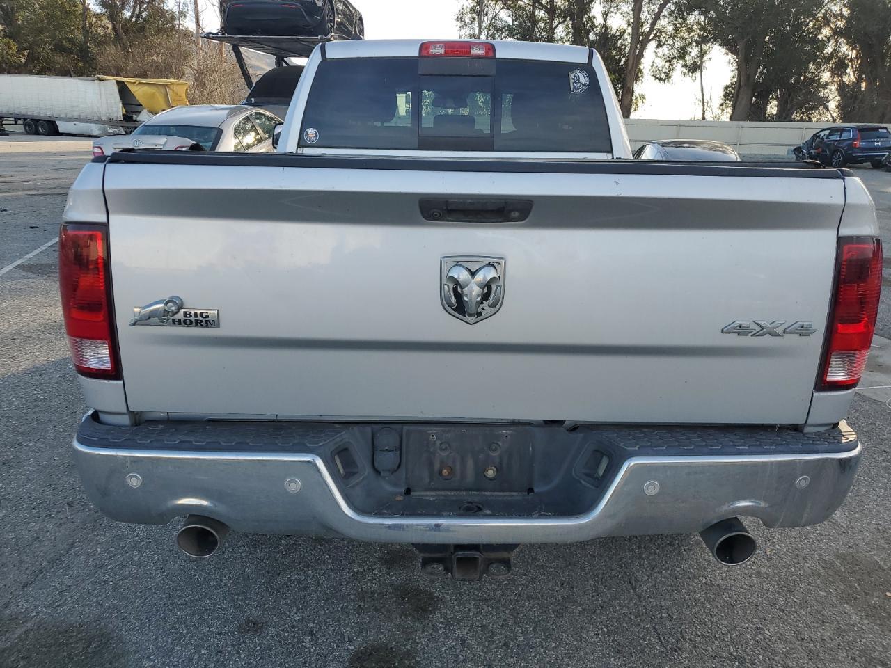 2014 RAM 1500 SLT - Image 6