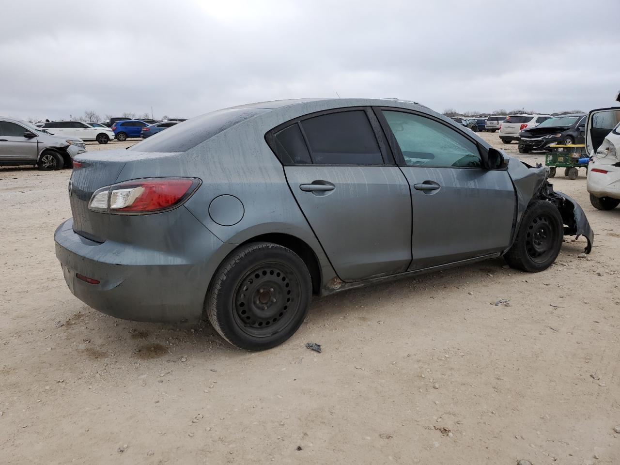 2013 MAZDA 3 I - Фото 3