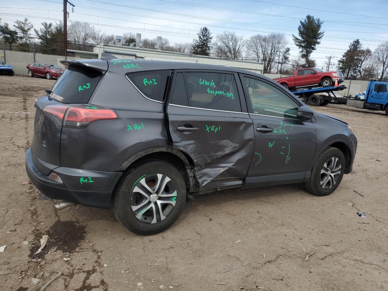 2018 TOYOTA RAV4 LE - Image 3