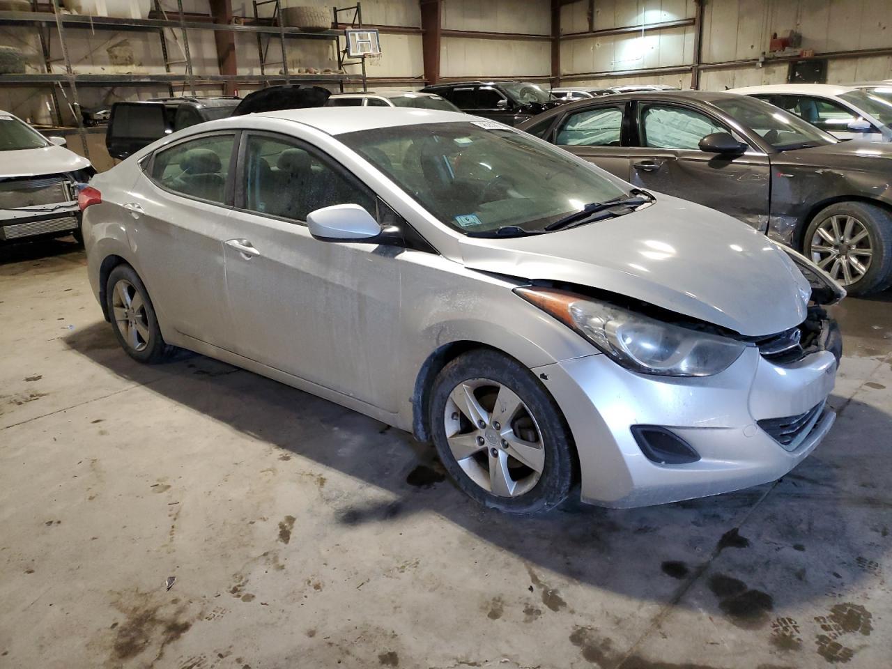 2013 HYUNDAI ELANTRA GL - Image 4