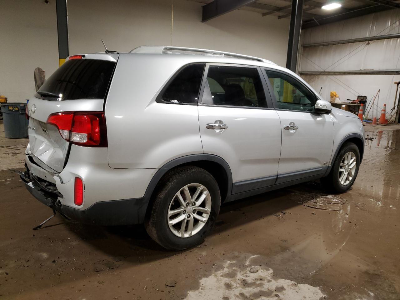 2015 KIA SORENTO LX - Image 3