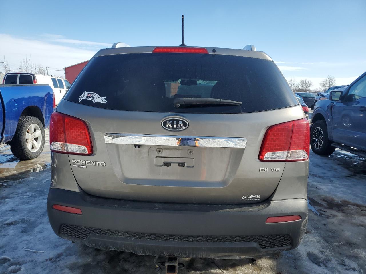 2012 KIA SORENTO EX - Image 6