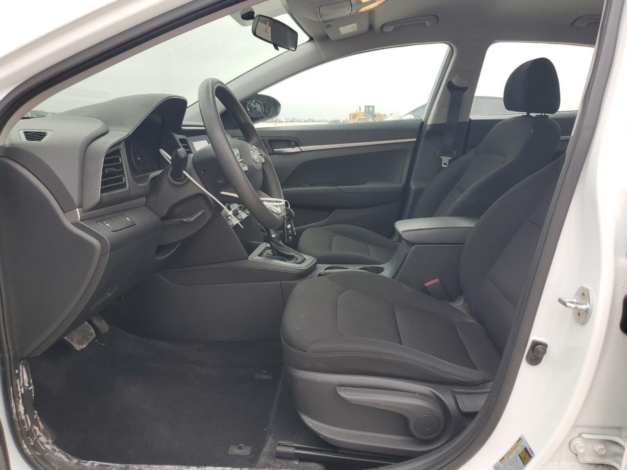 2019 HYUNDAI ELANTRA SE - Фото 7