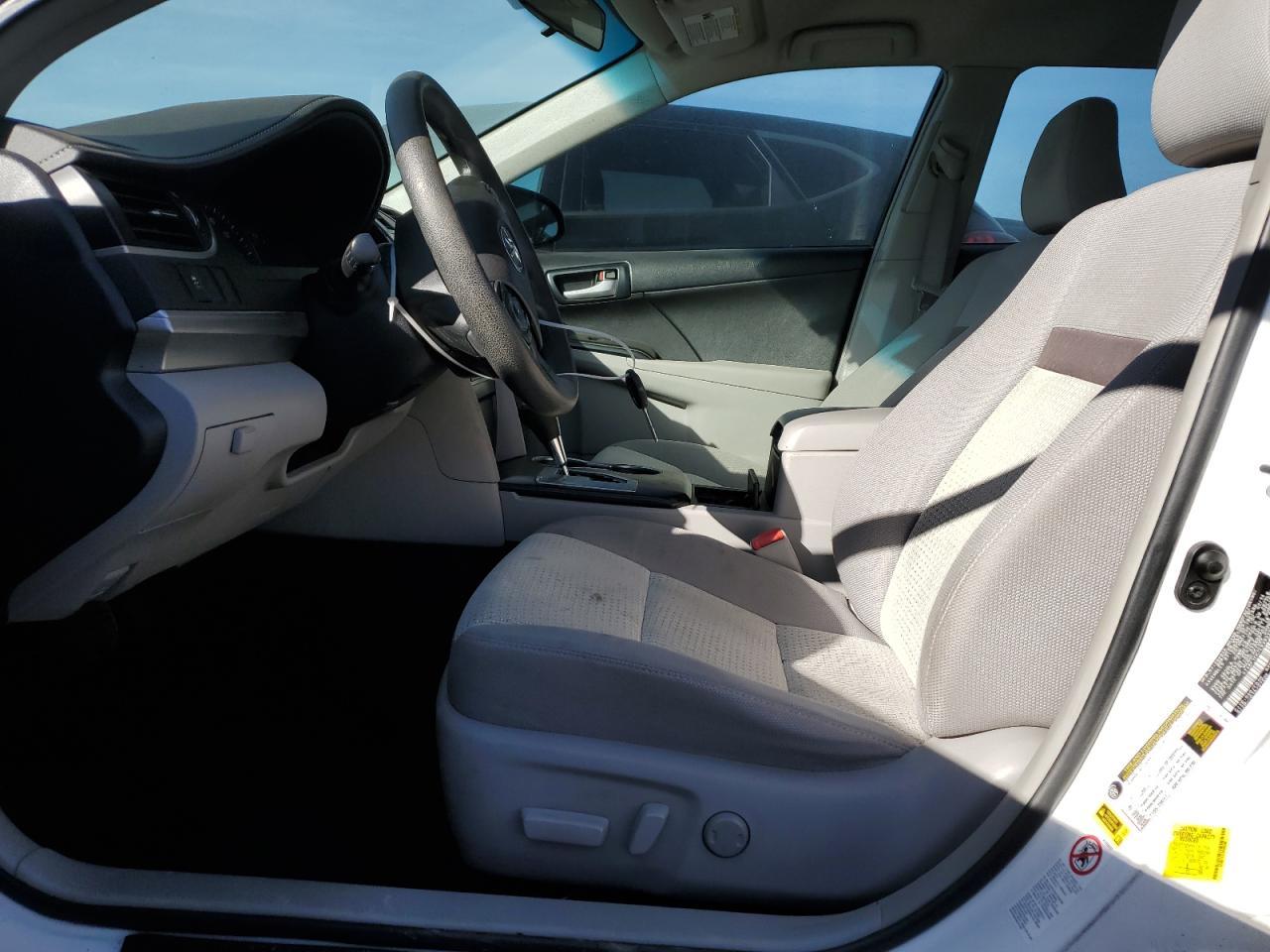 2014 TOYOTA CAMRY L - Image 7