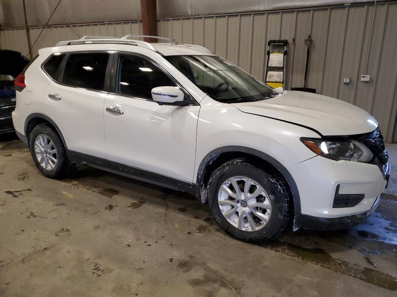 2017 NISSAN ROGUE S - Фото 4