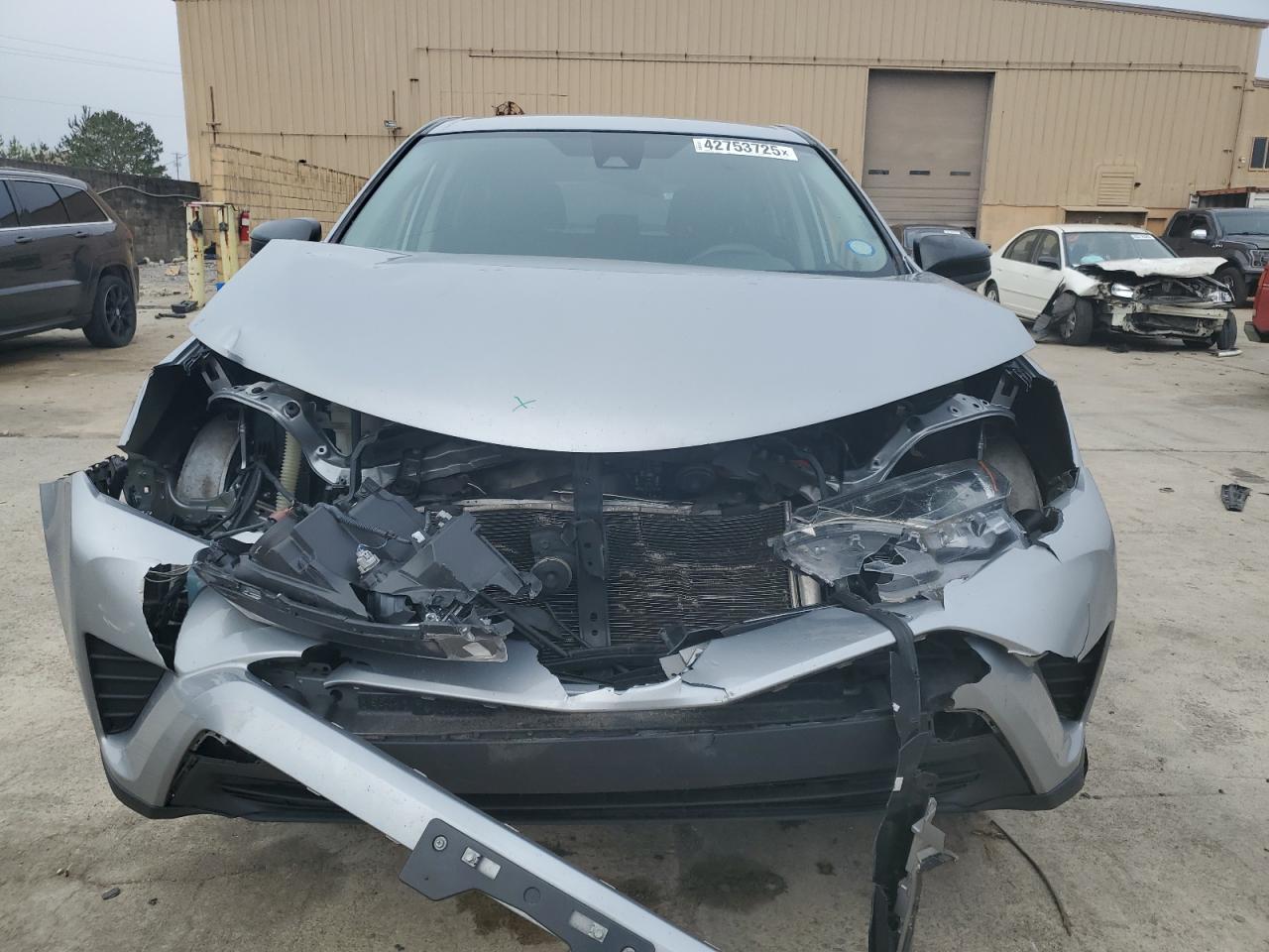2018 TOYOTA RAV4 LE - Фото 5