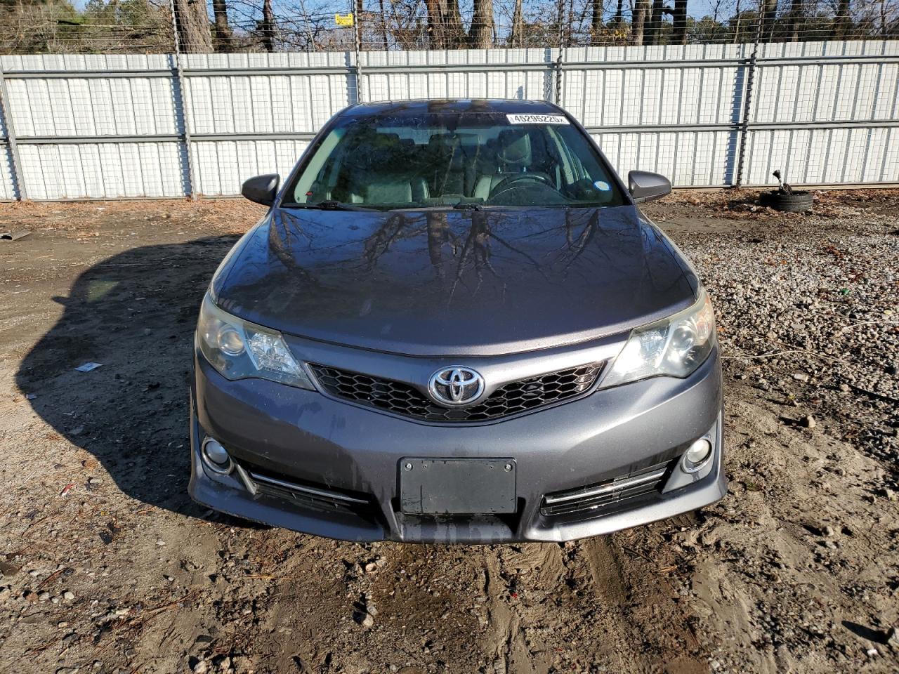 2014 TOYOTA CAMRY L - Image 5
