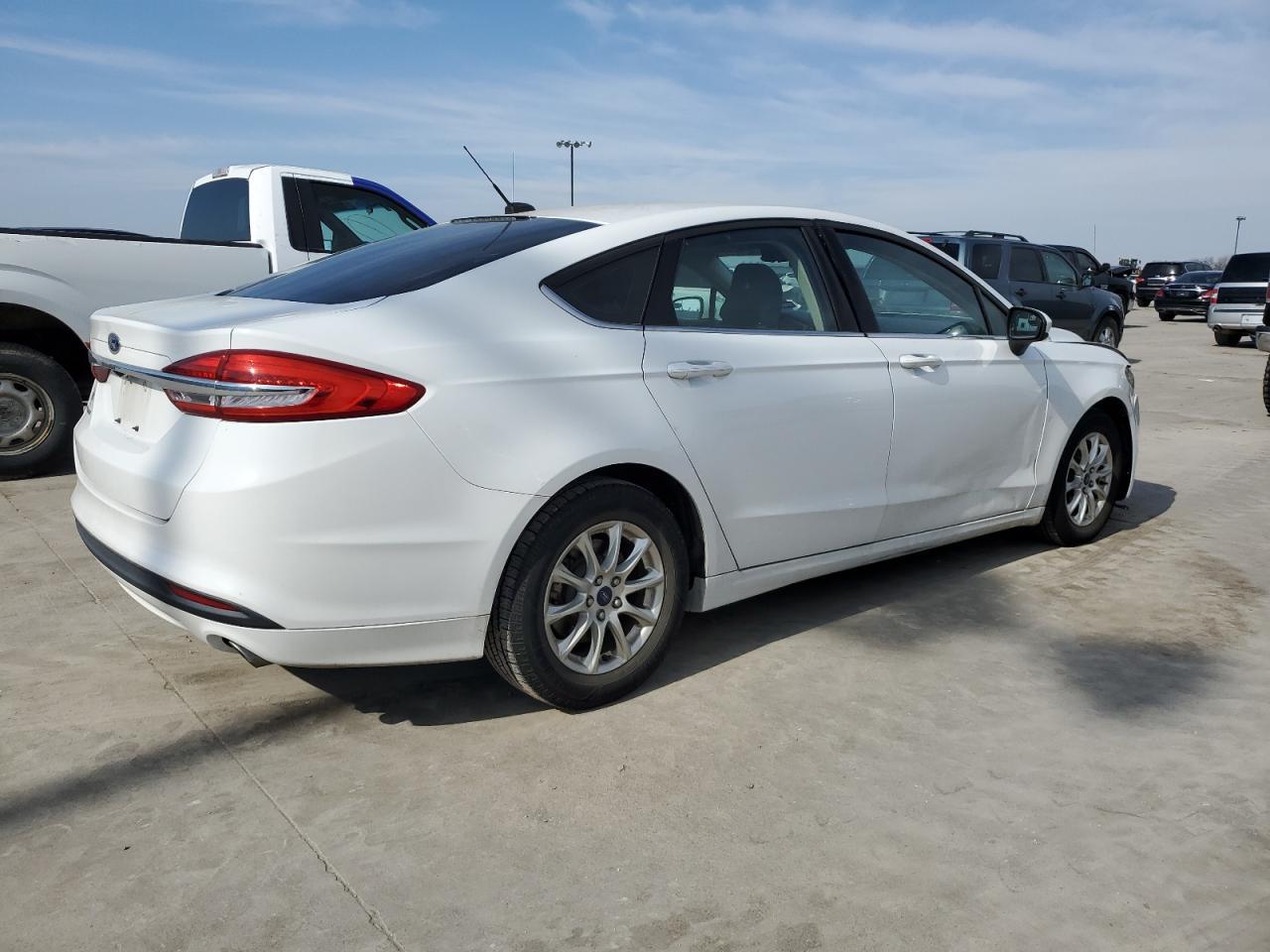 2017 FORD FUSION S - Image 3