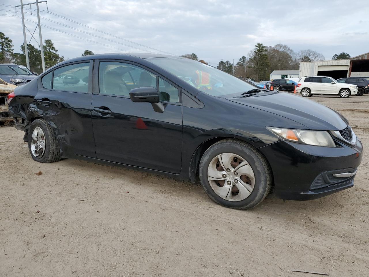 2015 HONDA CIVIC LX - Image 4