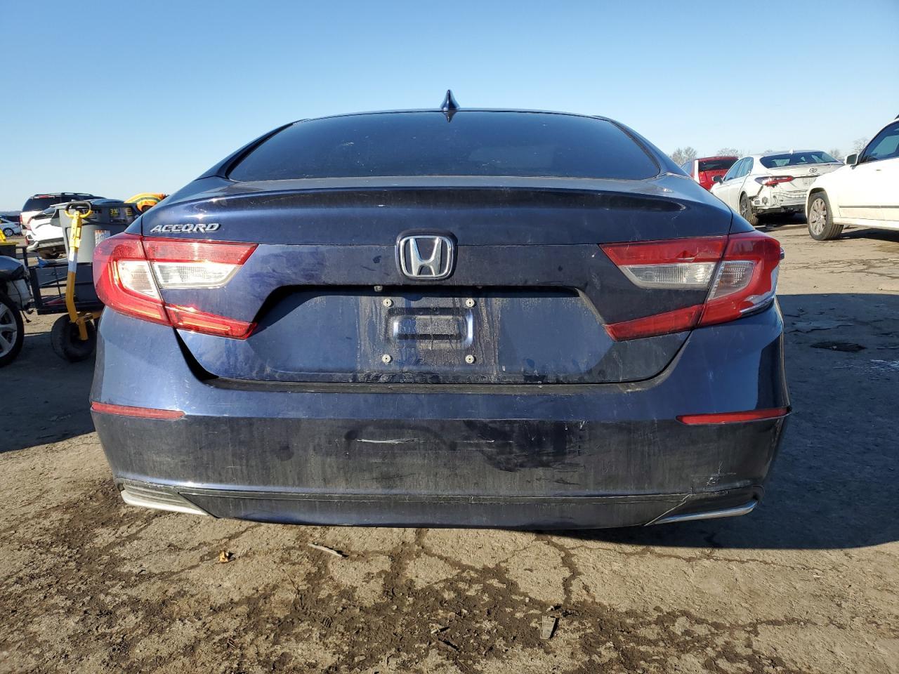 2018 HONDA ACCORD LX - Фото 6