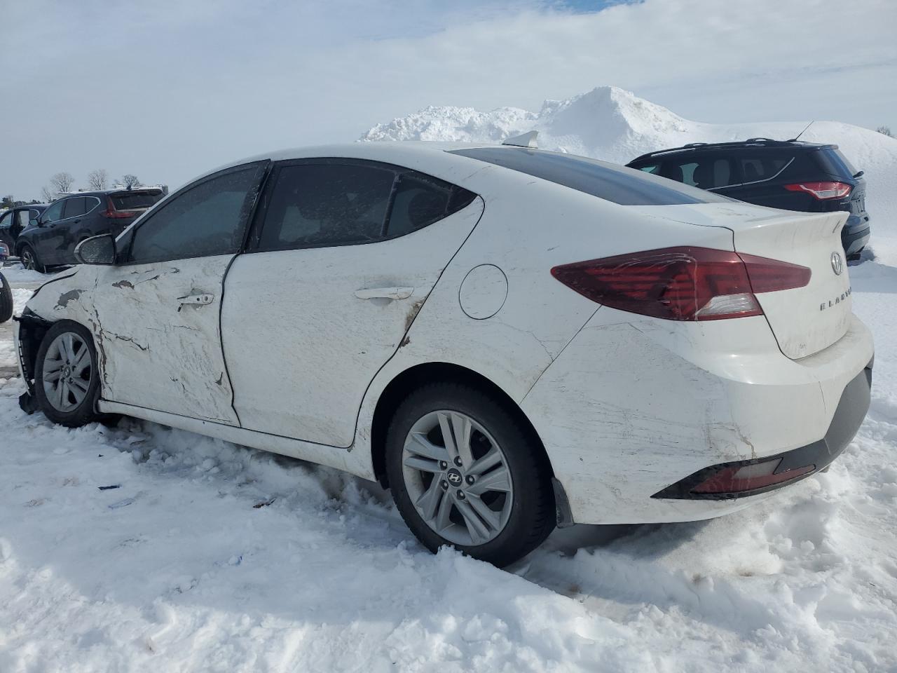 2019 HYUNDAI ELANTRA SE - Фото 2