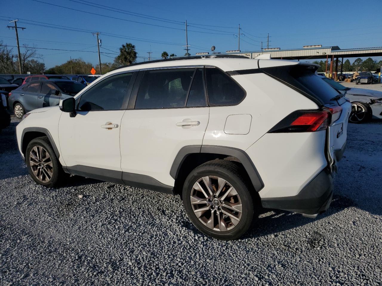 2019 TOYOTA RAV4 XLE P - Image 2