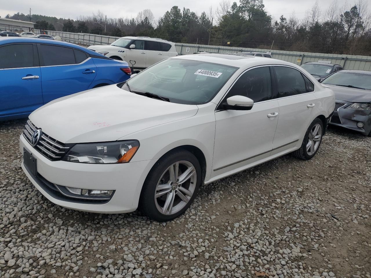 2015 VOLKSWAGEN PASSAT SEL