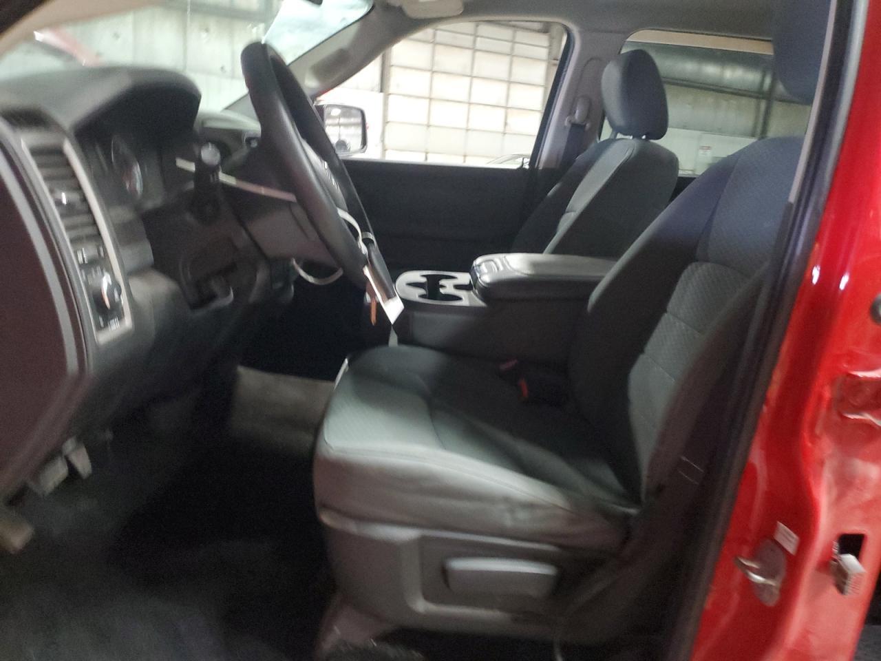 2014 RAM 1500 ST - Image 7