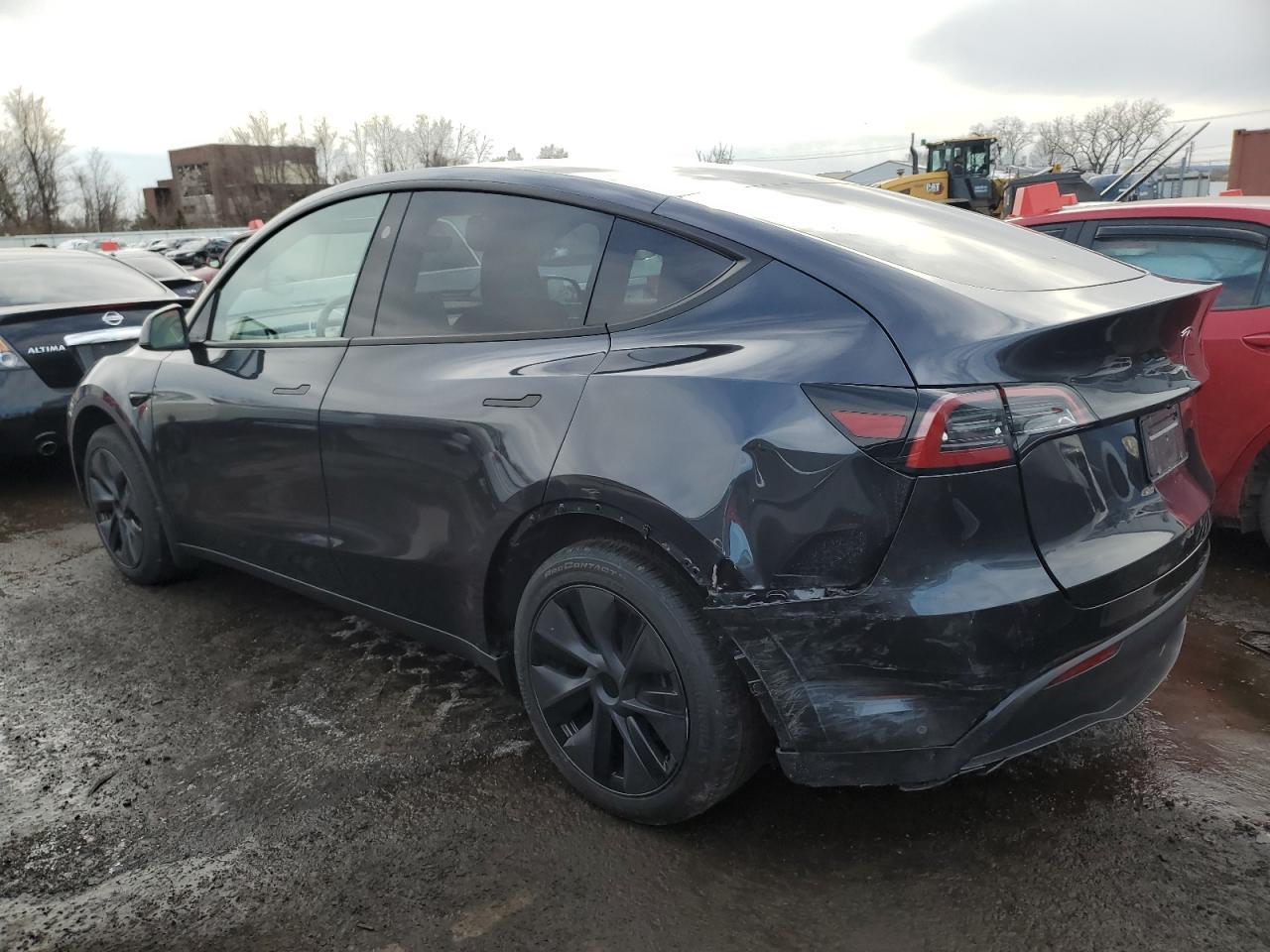 2025 TESLA MODEL Y - Image 2