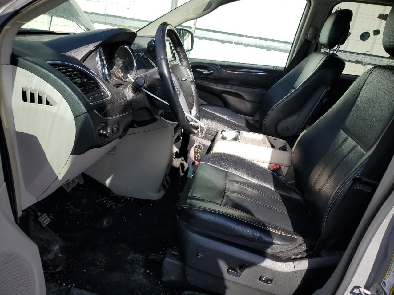 2014 CHRYSLER TOWN & COU - Фото 7
