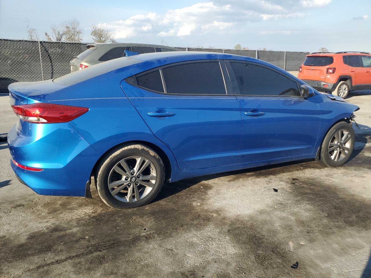 2017 HYUNDAI ELANTRA SE - Image 3