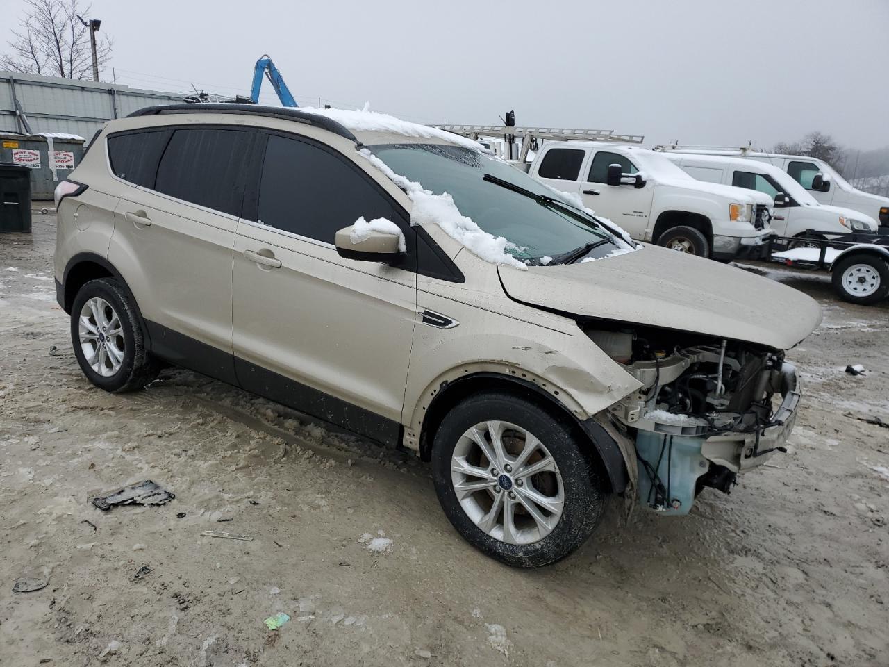 2017 FORD ESCAPE SE - Image 4