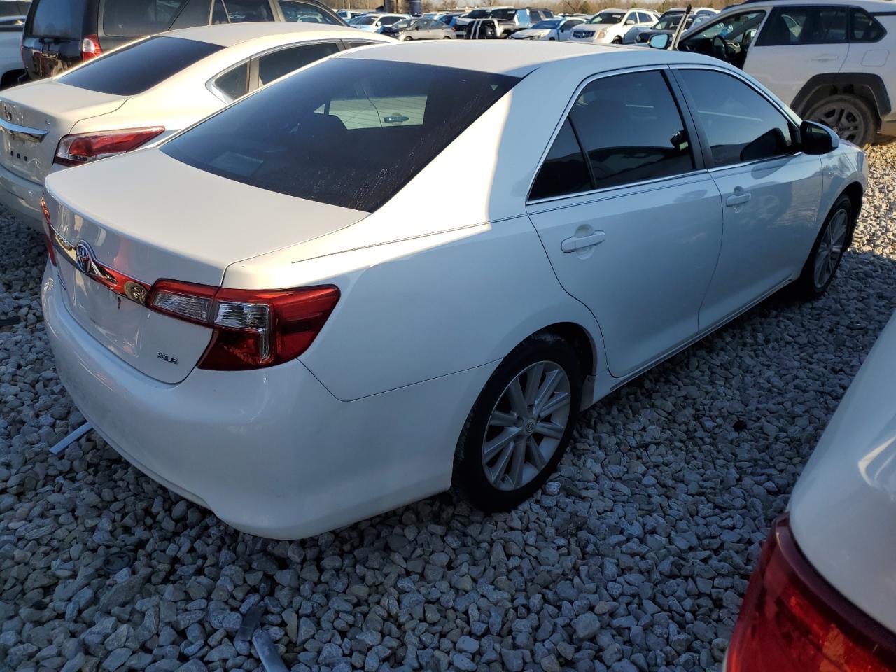 2013 TOYOTA CAMRY L - Image 3