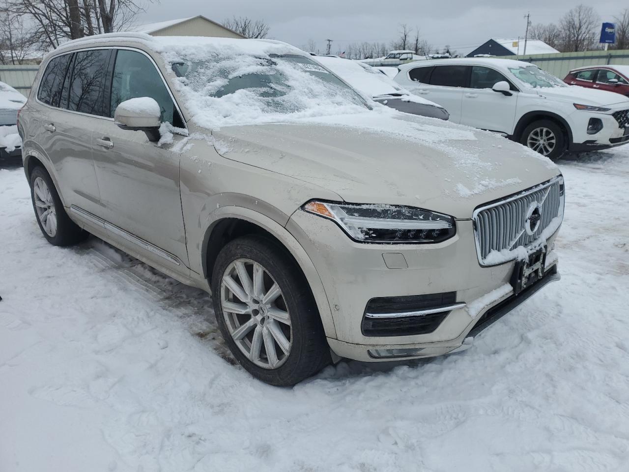 2016 VOLVO XC90 T6 - Image 4