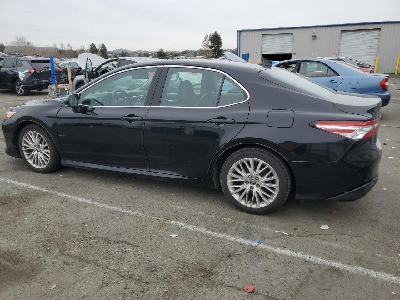 2018 TOYOTA CAMRY L - Фото 2
