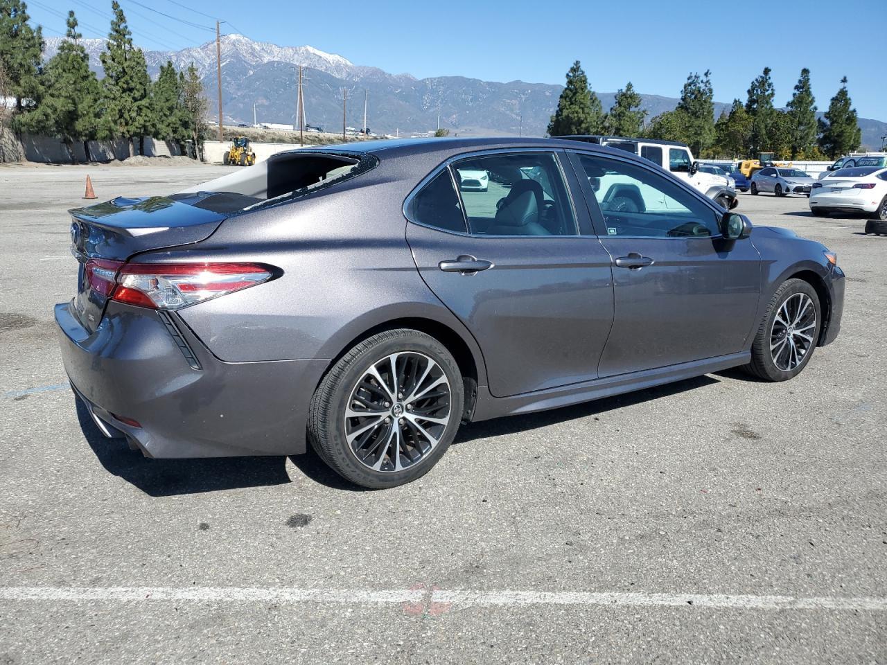 2018 TOYOTA CAMRY L - Image 3