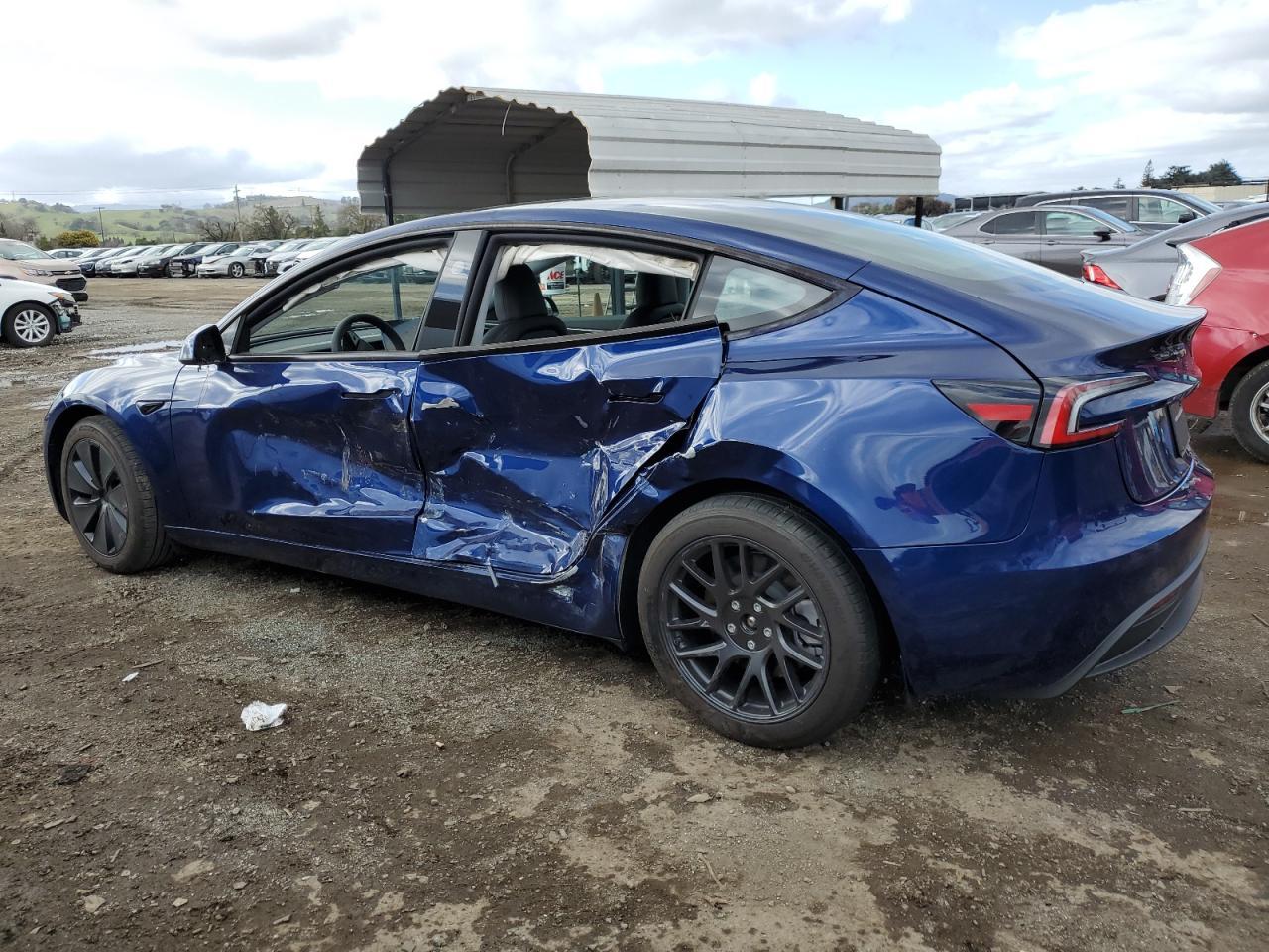 2024 TESLA MODEL 3 - Фото 2