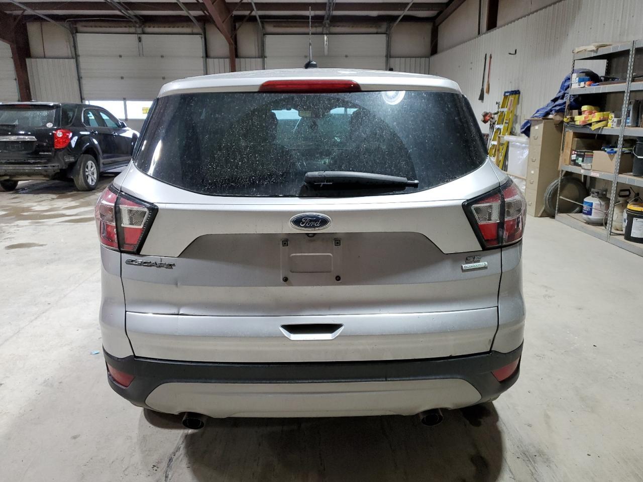 2017 FORD ESCAPE SE - Фото 6