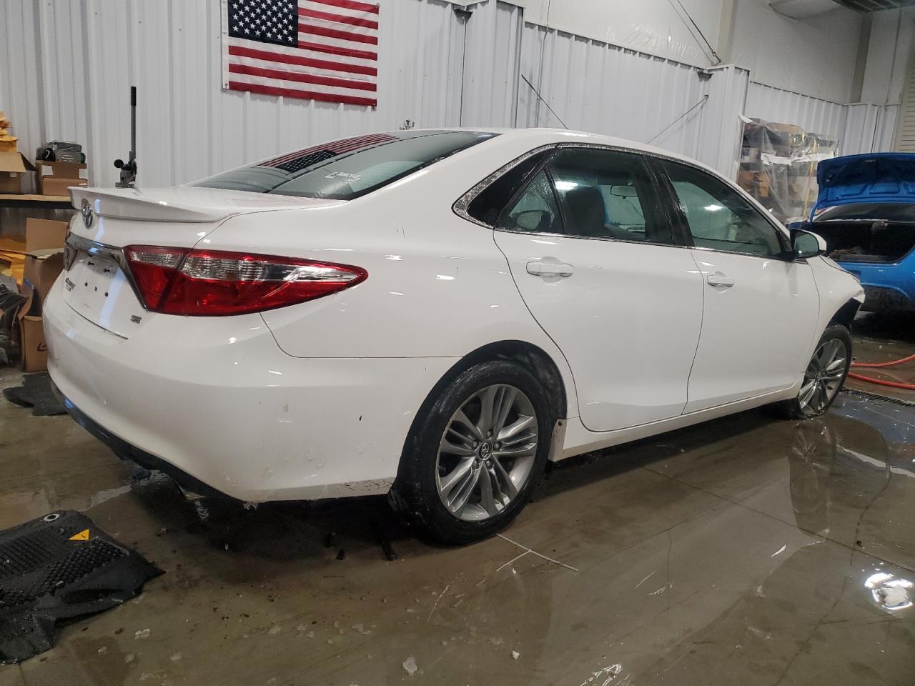 2017 TOYOTA CAMRY LE - Фото 3