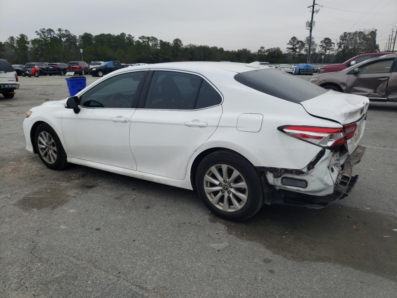 2020 TOYOTA CAMRY LE - Фото 2