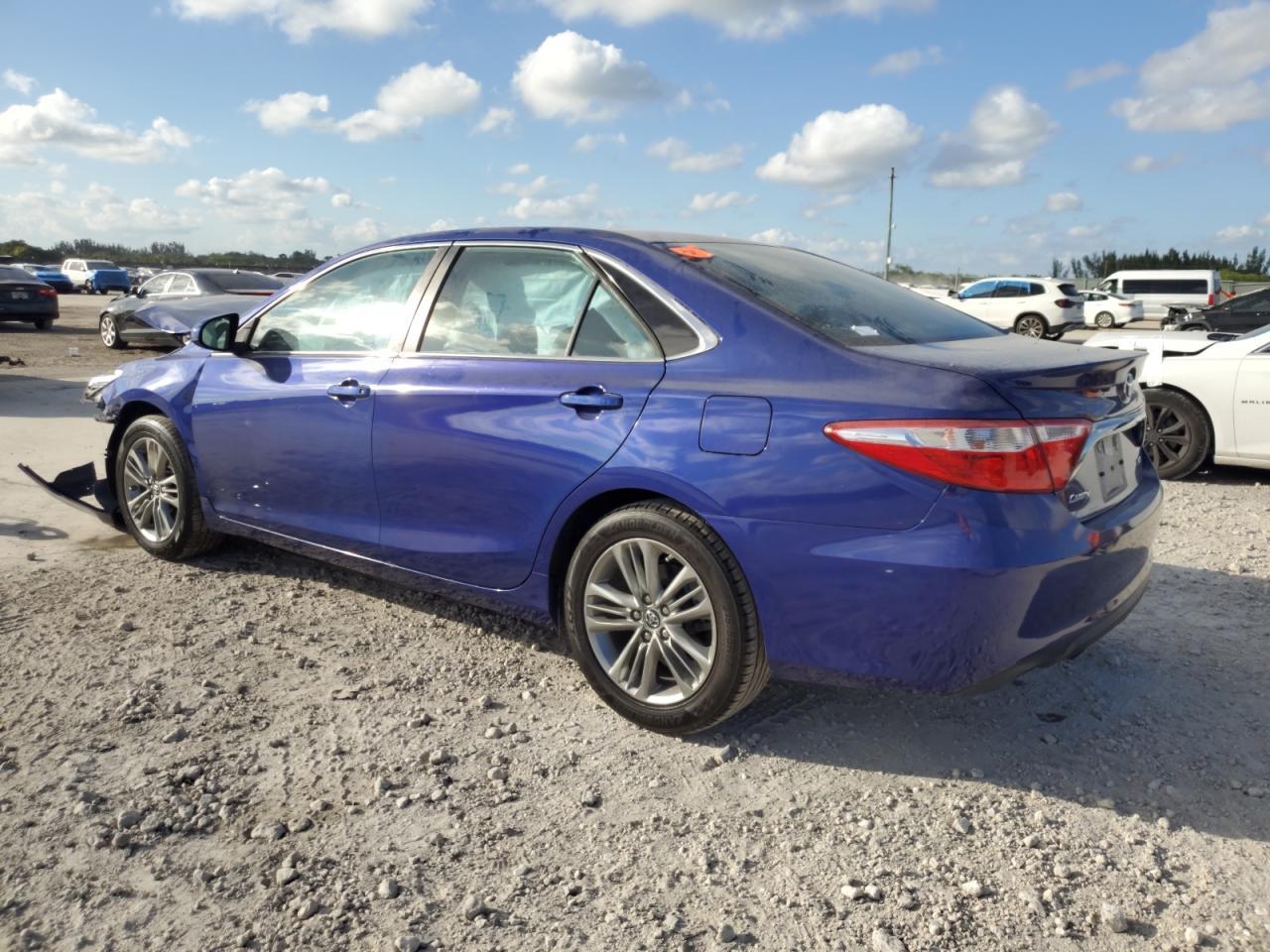 2016 TOYOTA CAMRY LE - Фото 2