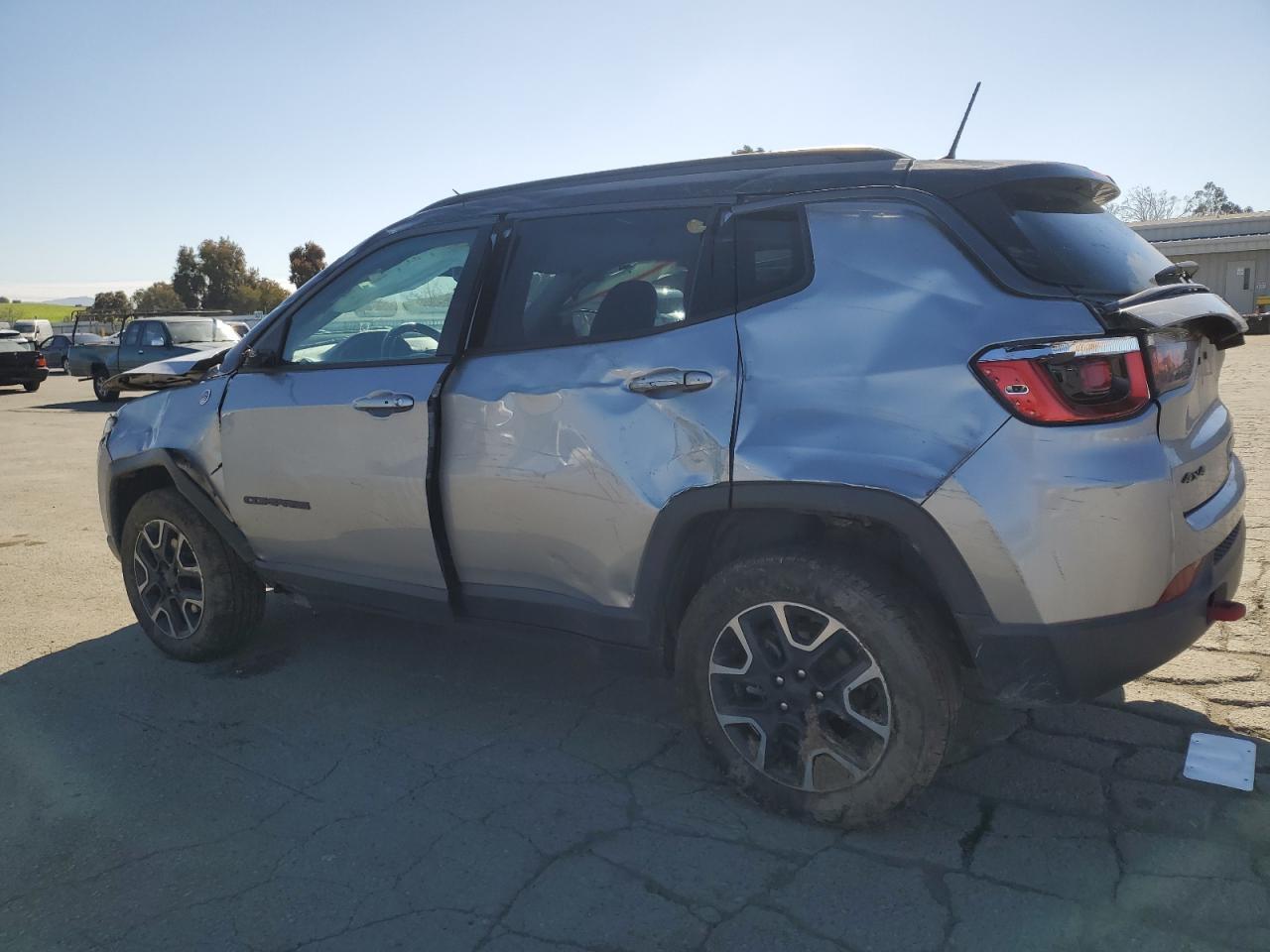 2019 JEEP COMPASS TR - Image 2