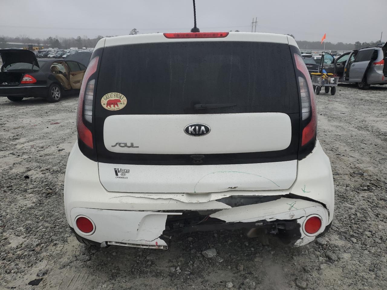 2019 KIA SOUL + - Image 6