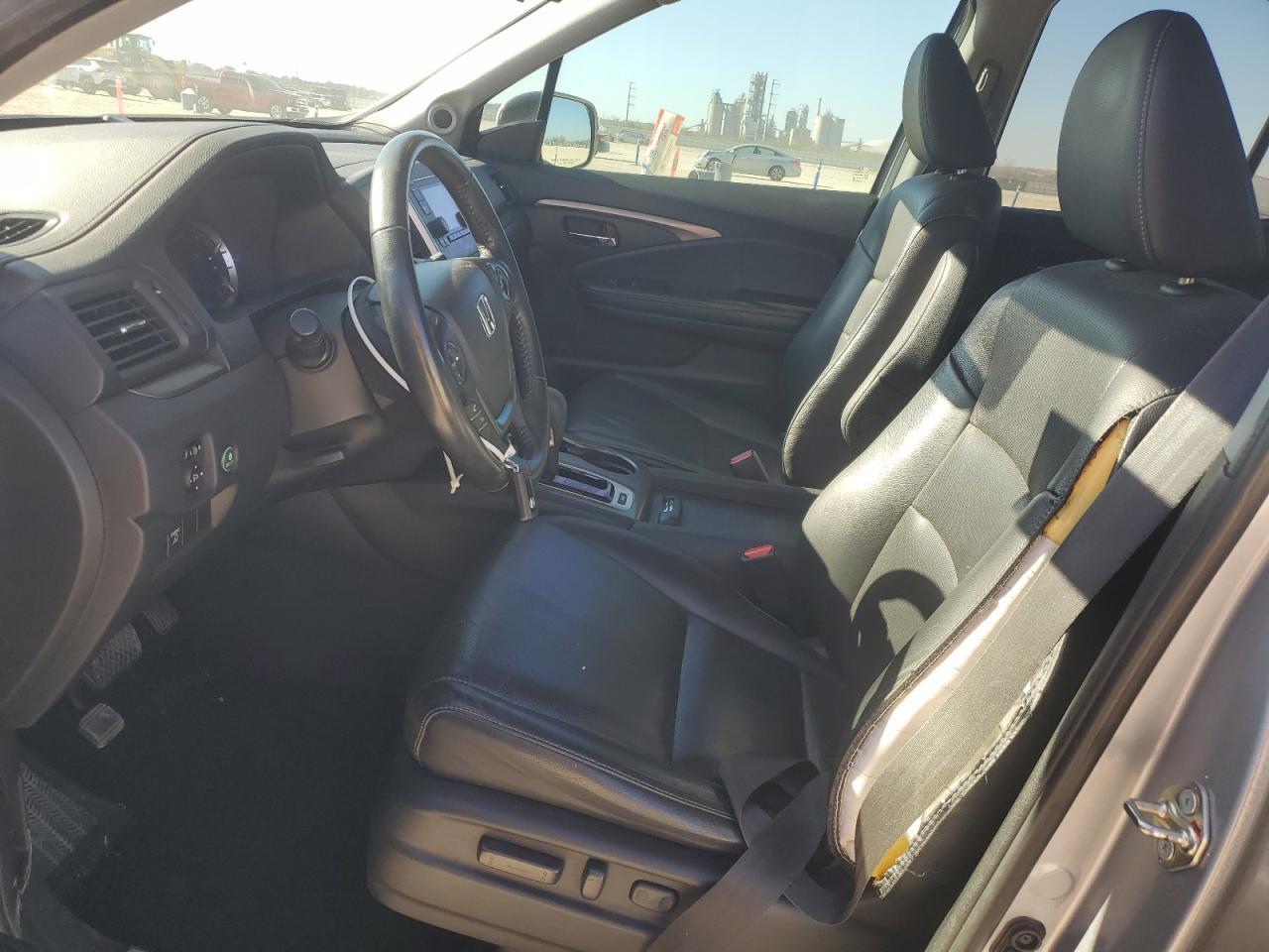2017 HONDA RIDGELINE - Фото 7