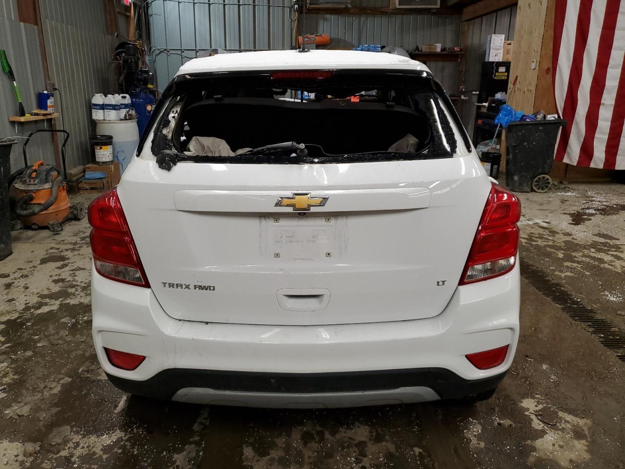 2018 CHEVROLET TRAX 1LT - Image 6