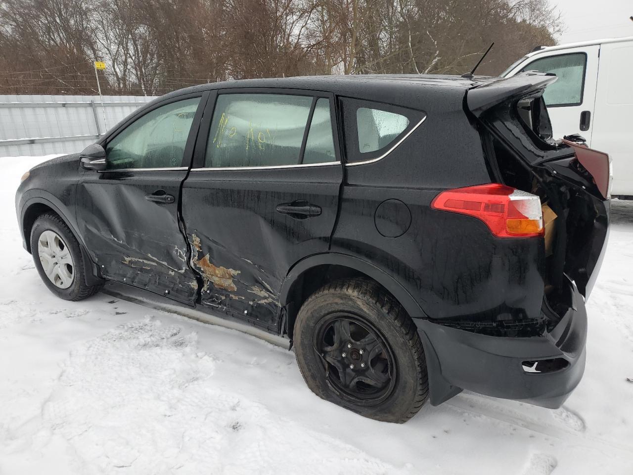 2015 TOYOTA RAV4 LE - Фото 2