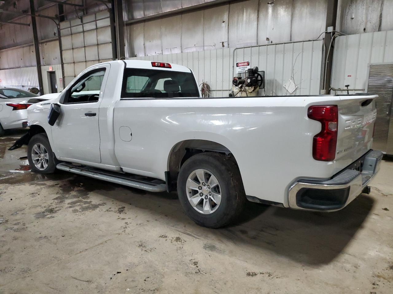 2024 CHEVROLET SILVERADO - Фото 2