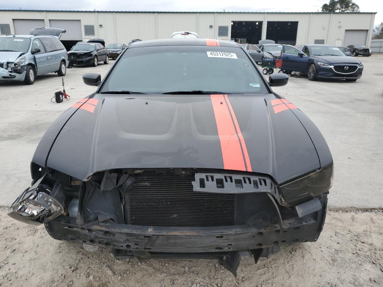 2013 DODGE CHARGER SE - Image 5