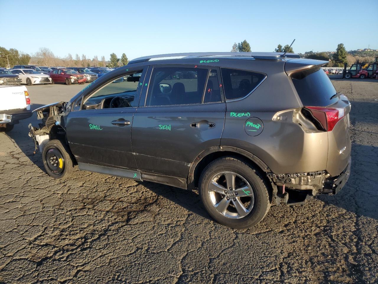 2015 TOYOTA RAV4 XLE - Image 2