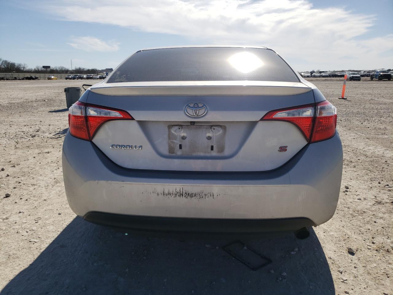 2015 TOYOTA COROLLA L - Фото 6