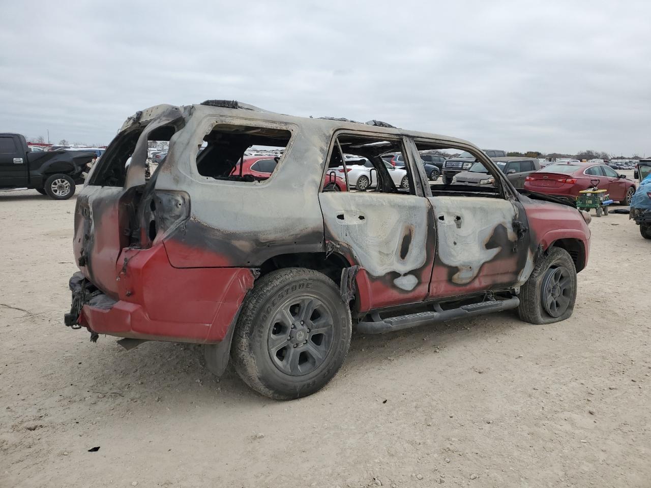 2024 TOYOTA 4RUNNER SR - Image 3