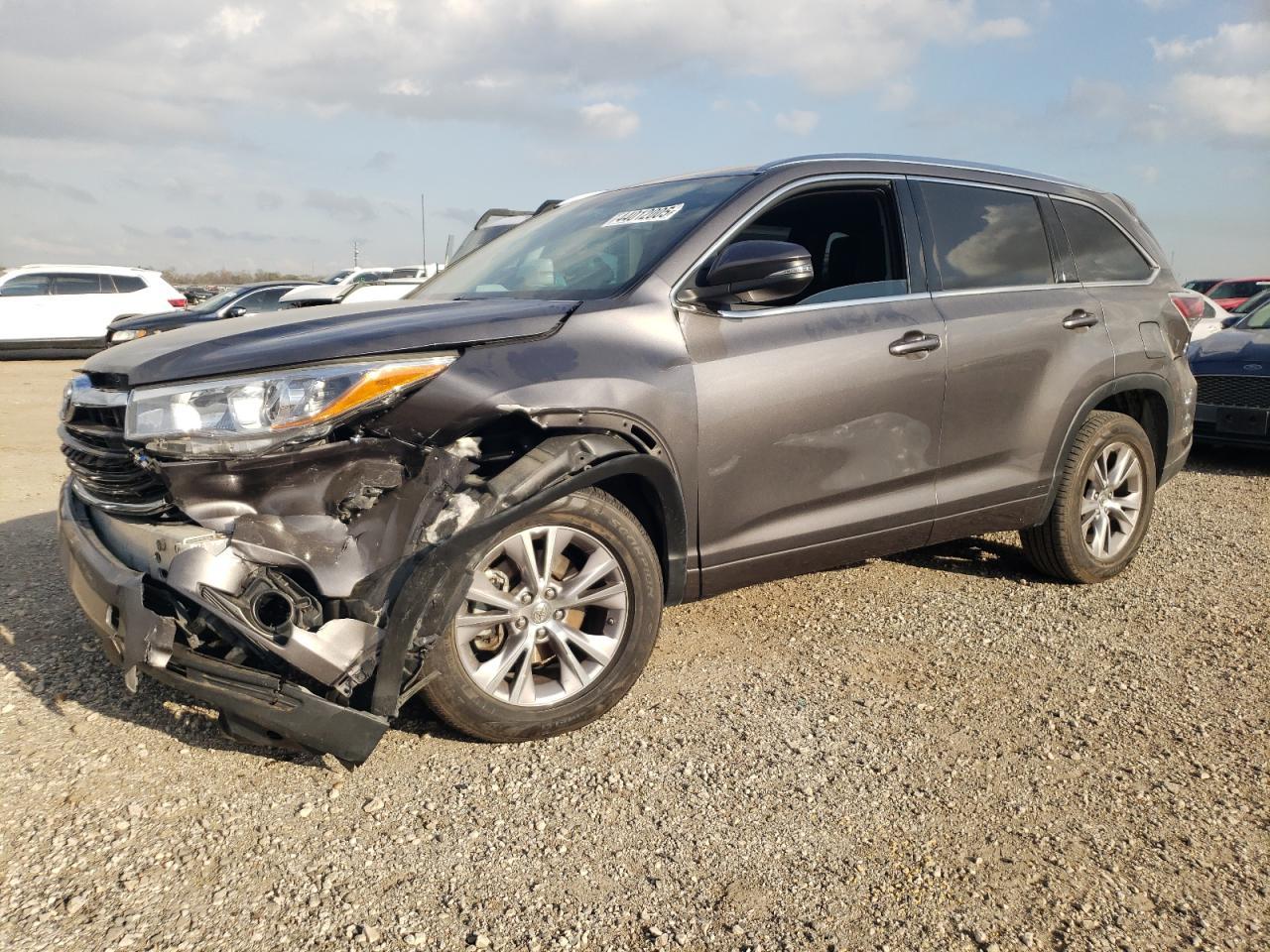 2015 TOYOTA HIGHLANDER