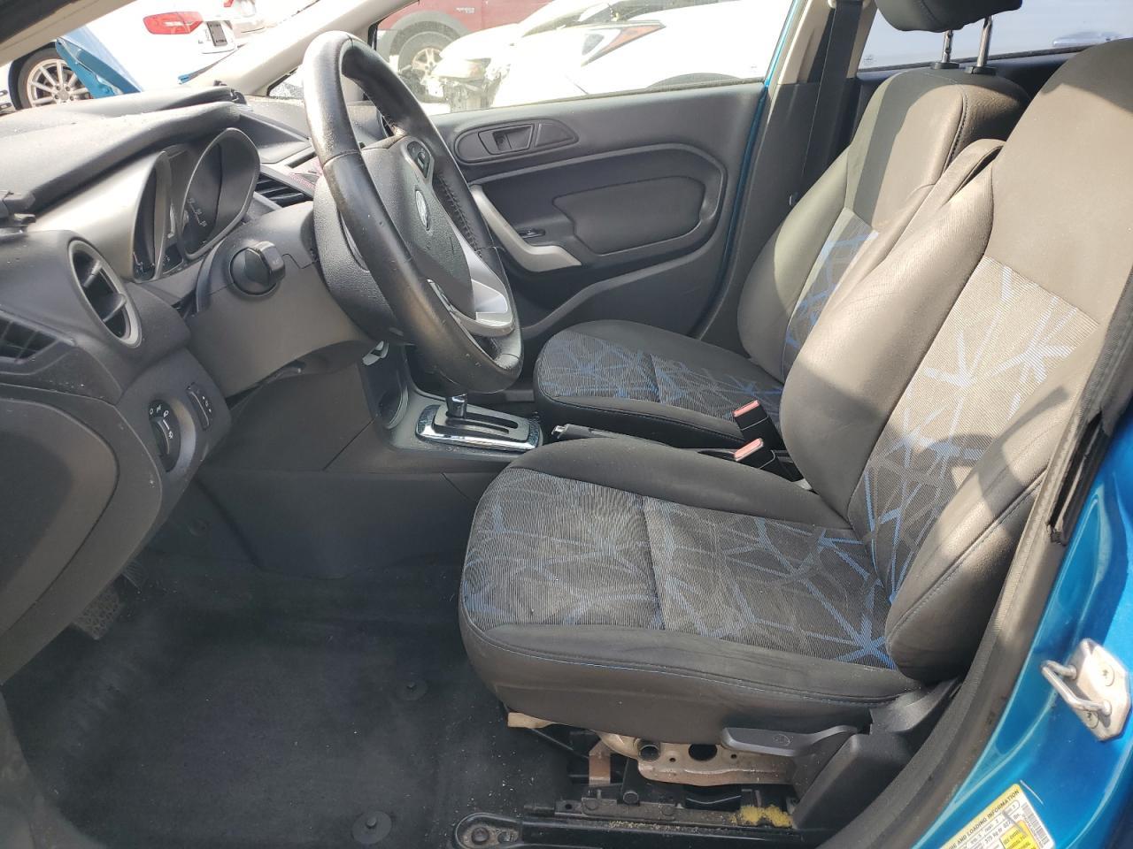 2013 FORD FIESTA SE - Фото 7